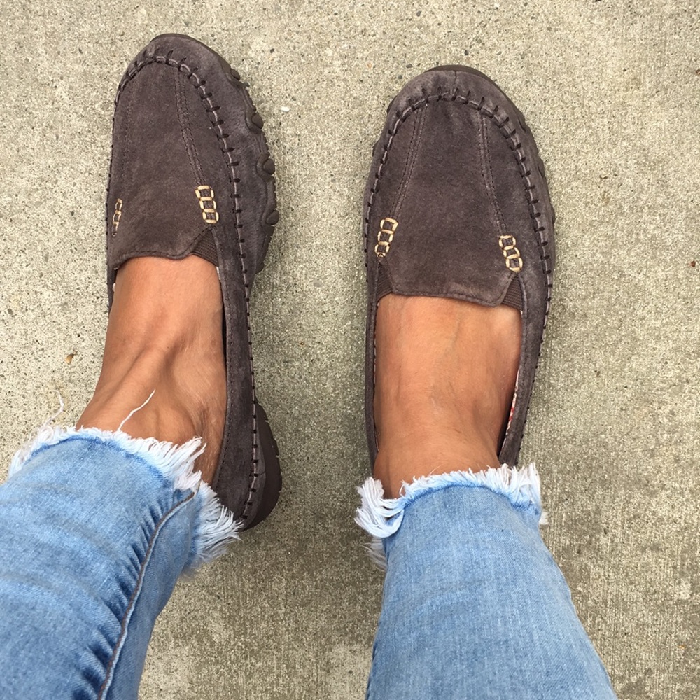 SKECHERS SLIP ON